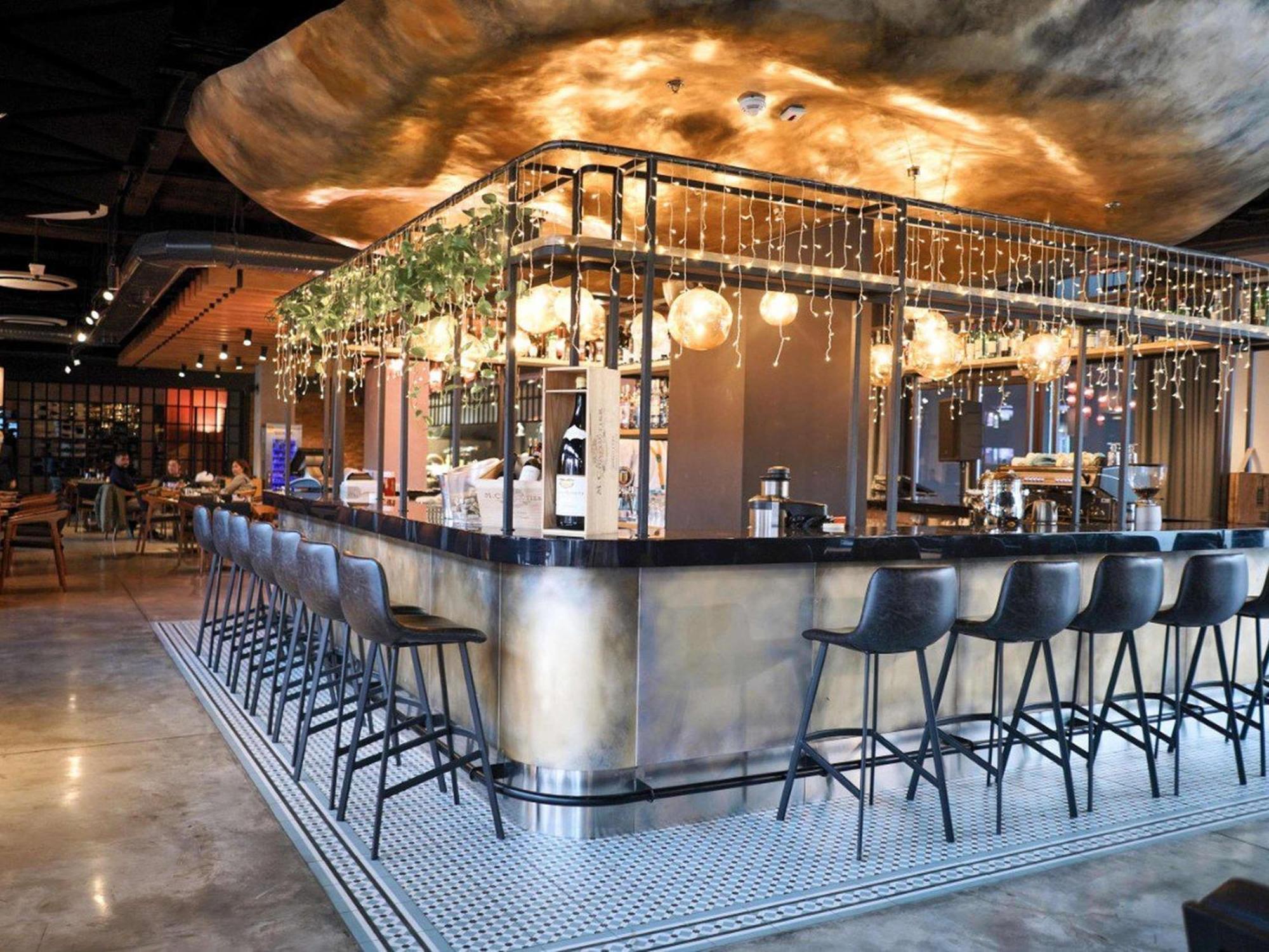 比什凯克市中心诺富特酒店 外观 照片