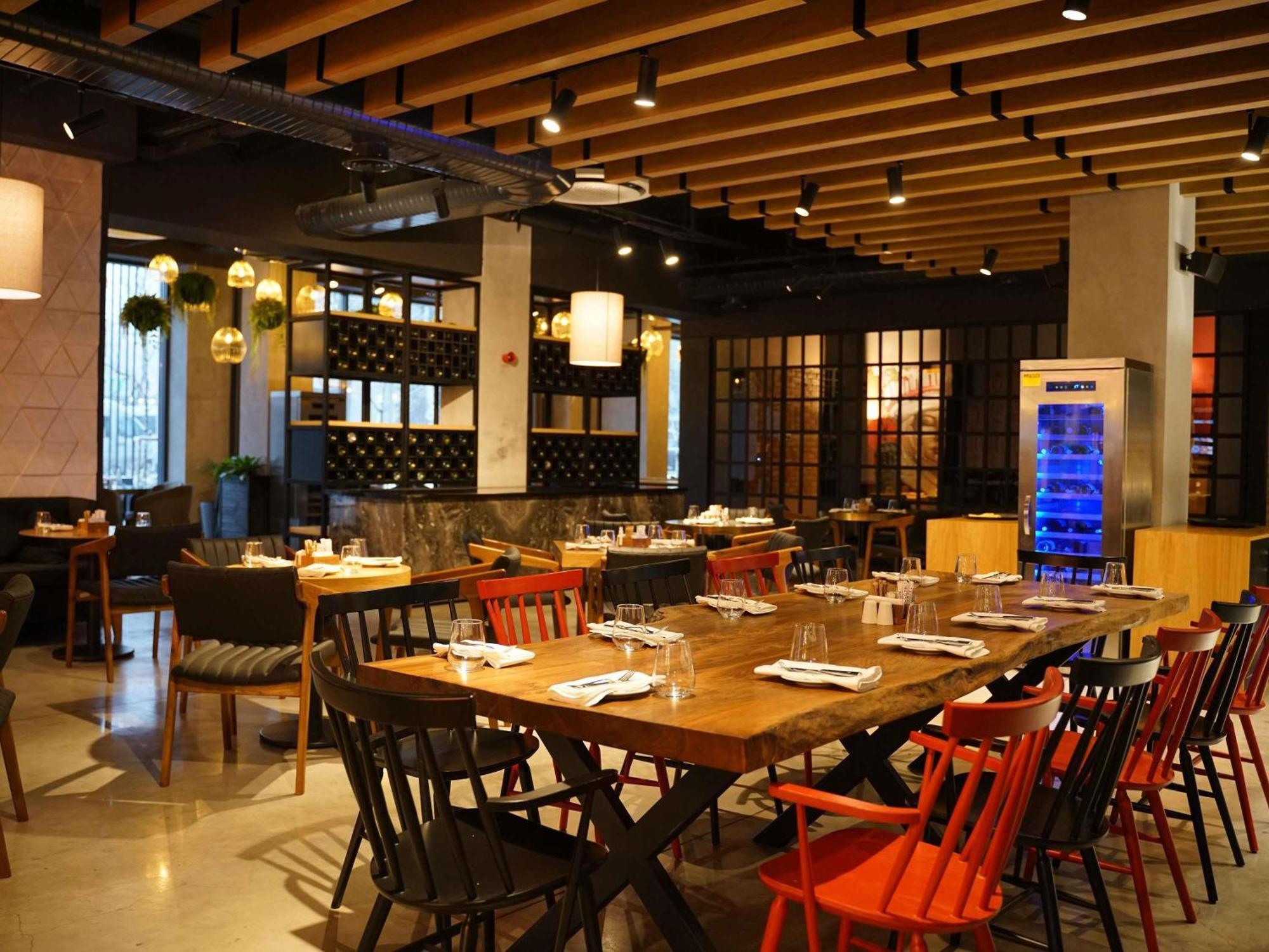 比什凯克市中心诺富特酒店 外观 照片
